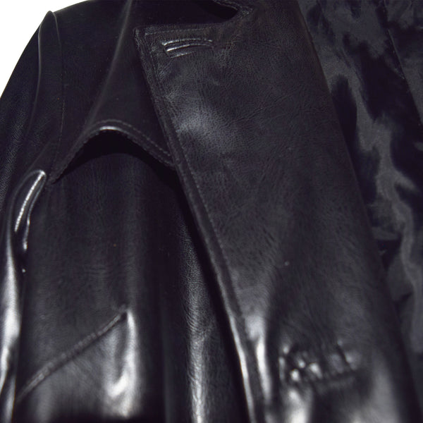 "CAPPOTTO IN VINILE NERO"